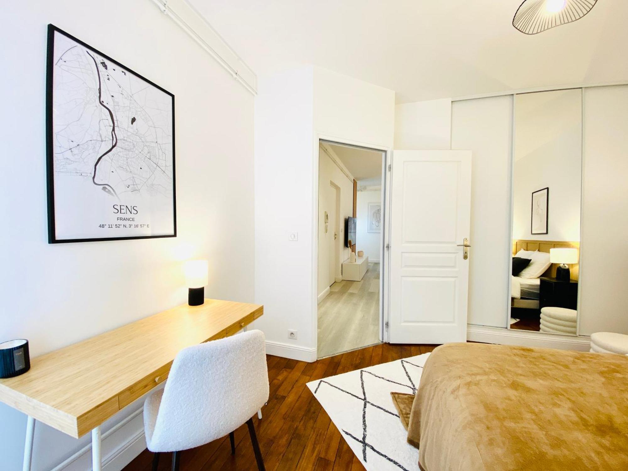 Le Subtil - Best Keys - Elegance & Confort - 2 Chambres Separees - Lit Queen Size - Smart Tv Netflix - Entre Gare & Centre Ville - A 1H De Paris - Wifi Fibre - Check-In Autonome 상스 외부 사진
